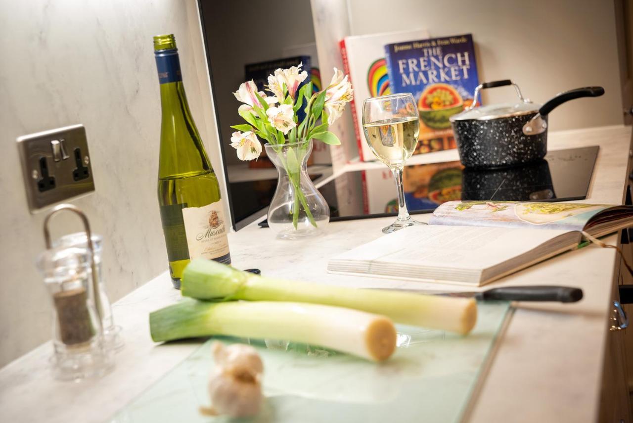 Lola'S Loft With Lake Views - Central Bowness - Pet Friendly Eksteriør billede